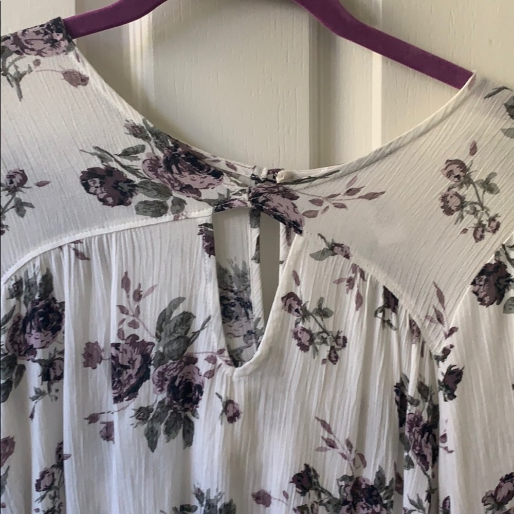 Floral blouse - Picture 2 of 5